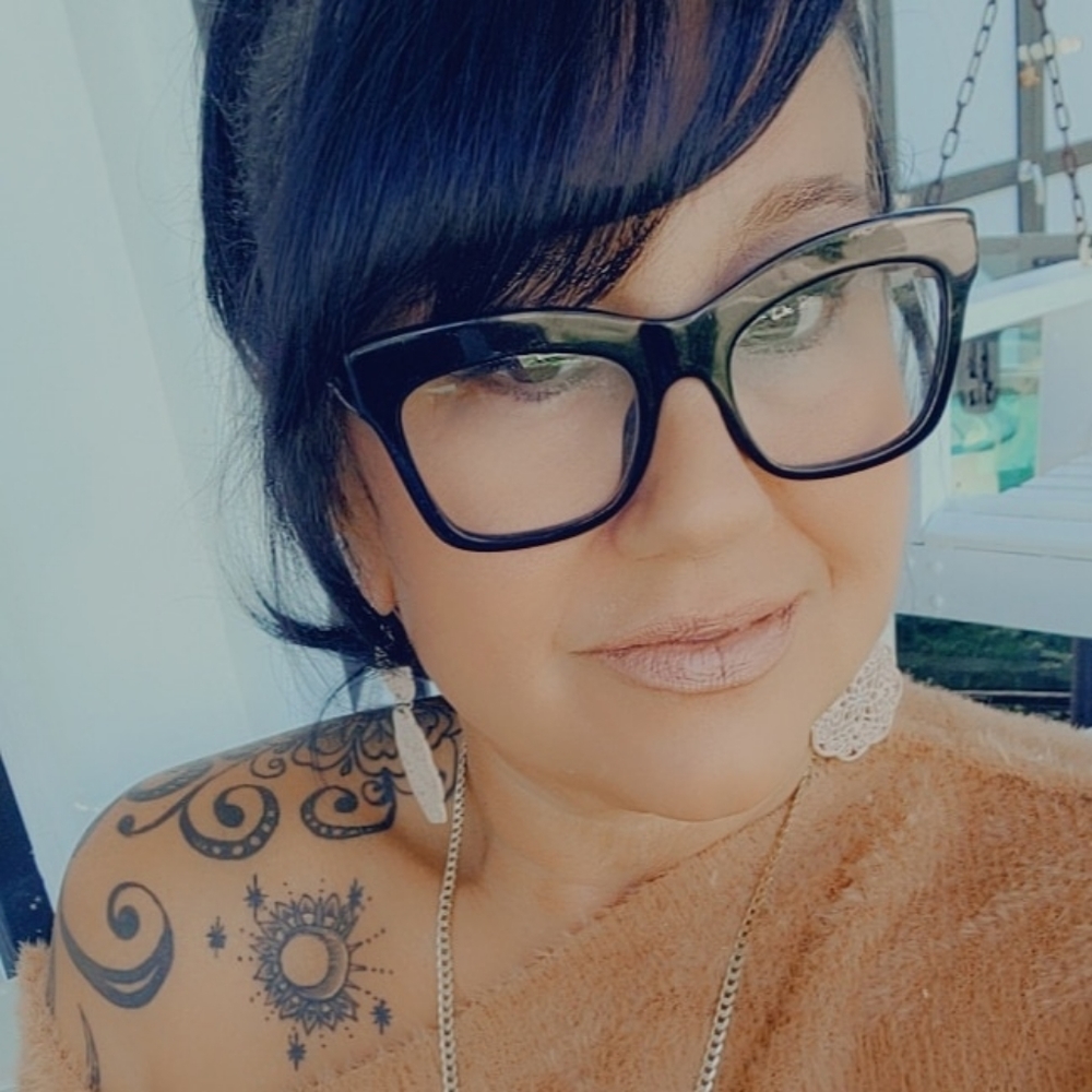 Meet your Posher, Tina